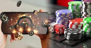 Filipino player placing a football bet on 7 Lucky mobile browser